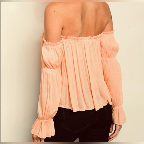 Never worn peach peasant blouse - Picture 4 of 4